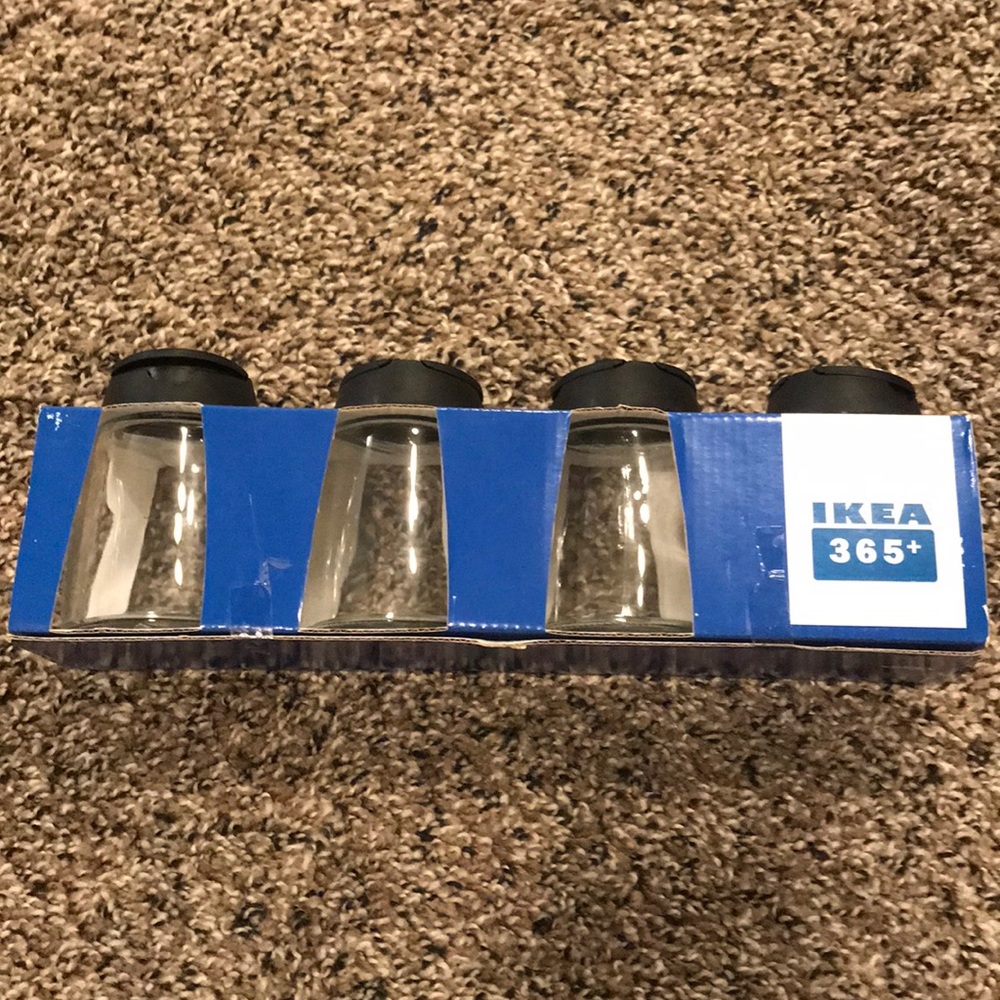 IKEA Ihardig: four glass containers